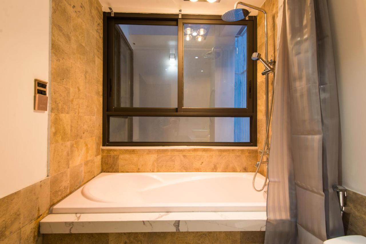22Housing Hotel & Apartment 81 Linh Lang Hanoi Exterior foto